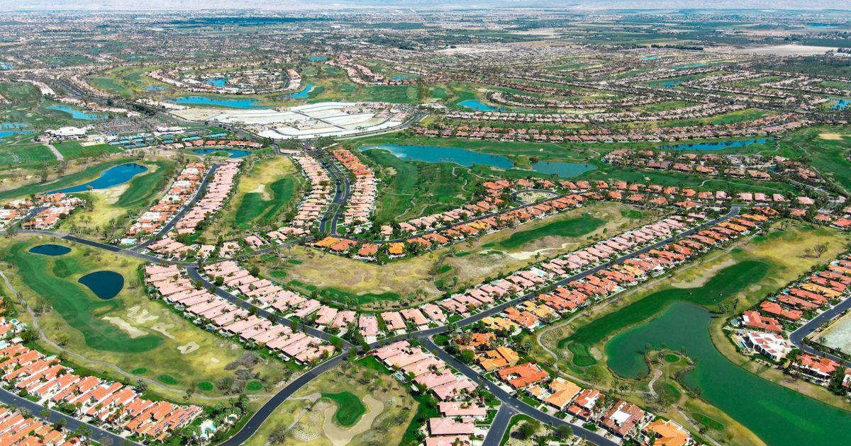 Types of Community Associations: HOA, Condo, Co-op